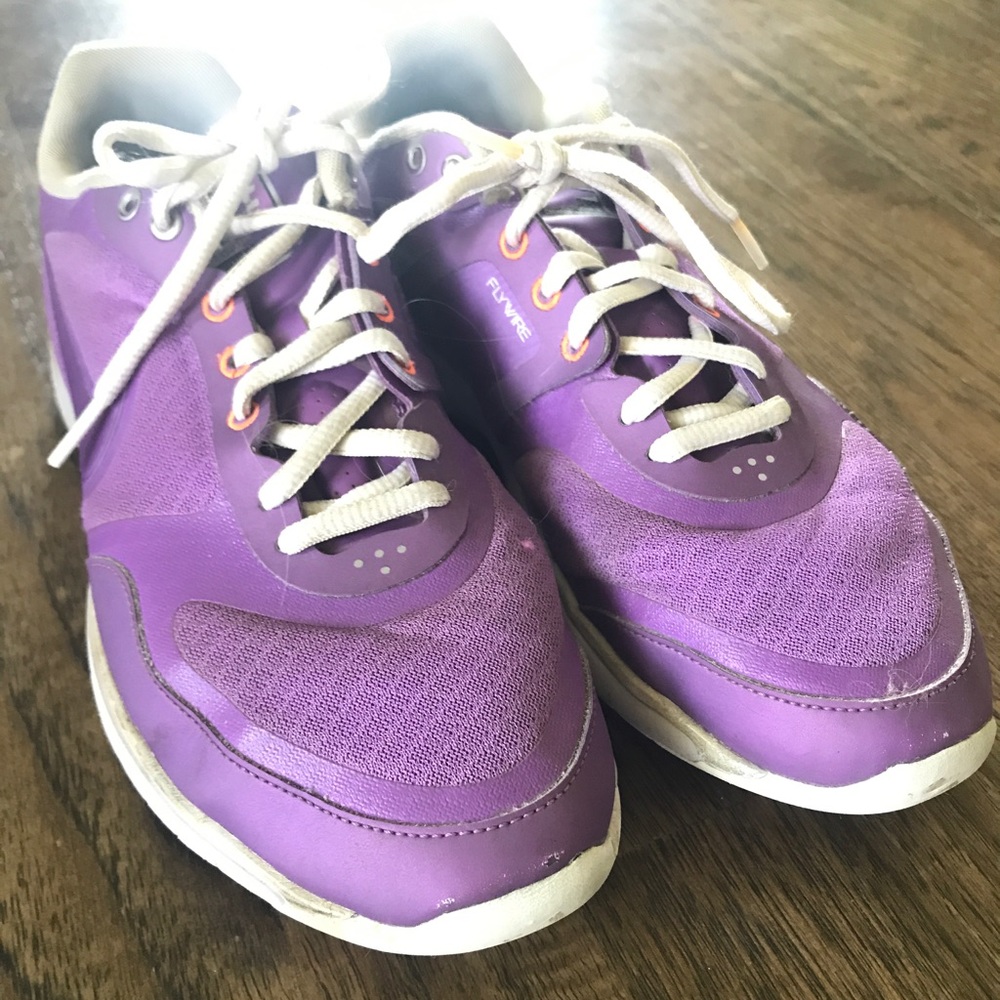 Nike Tennis Shoes